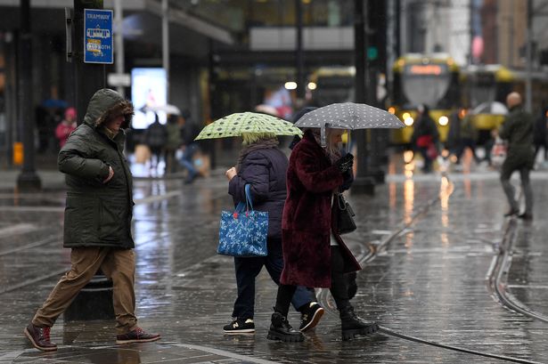 London weather: Exactly when Met Office is forecasting miserable 13 hours of rain on New Year's Eve