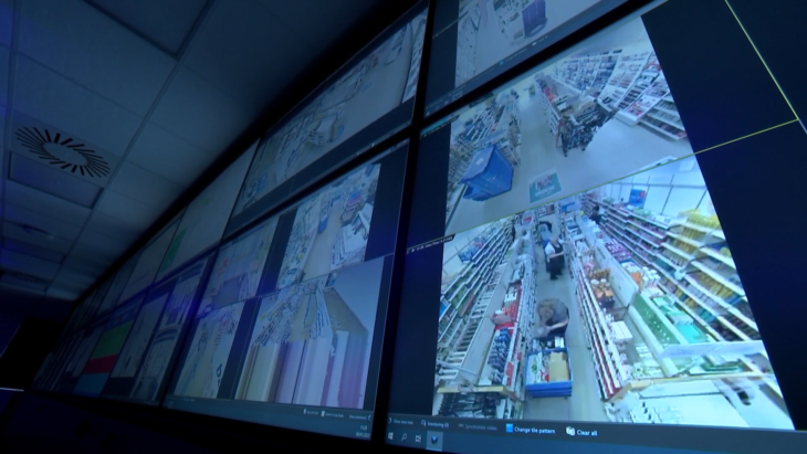 Inside Boots’ 24-hour shoplifting CCTV hub catching thieves in the act – Channel 4 News