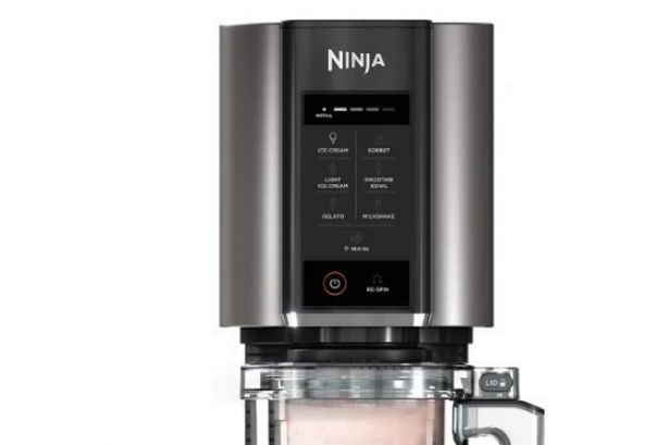 Ninja CREAMi ice cream maker that creates healthy desserts and smoothie bowls £20 off