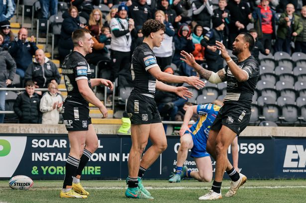 'Better for longer' Simon Grix reacts to improved Hull FC display and delivers verdict on loan duo
