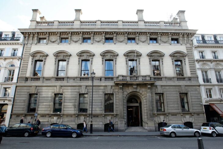 Garrick Club votes to accept women members for first time in its 193-year history